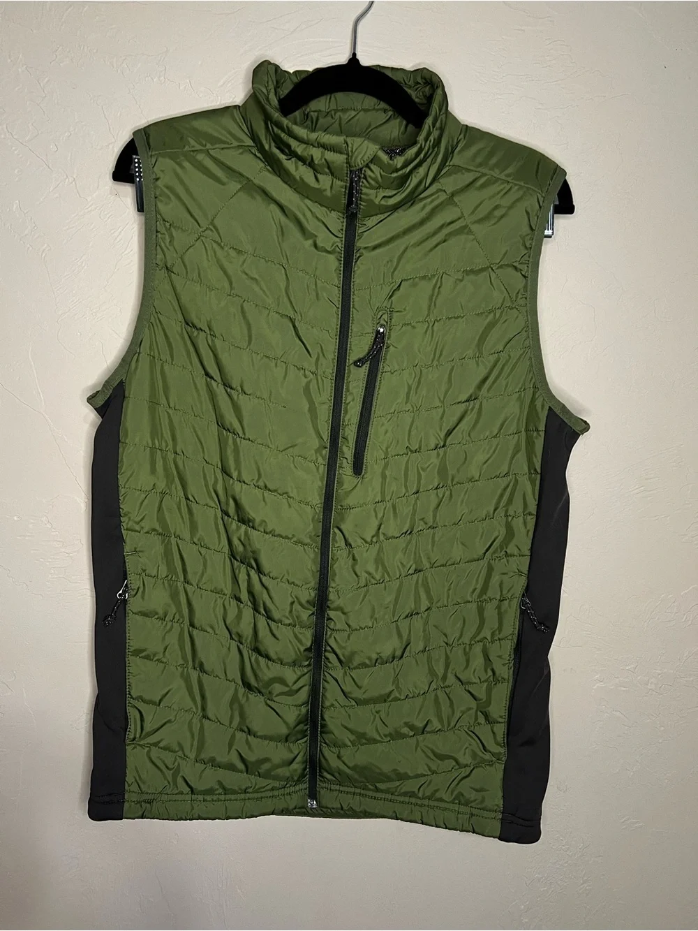 Columbia Omni-Heat Cascade Trail II Hybrid Vest Olive Green Performance Vest